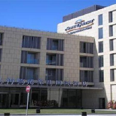 Howard Johnson Plaza Lingang Shanghai Nanhui Eksteriør billede