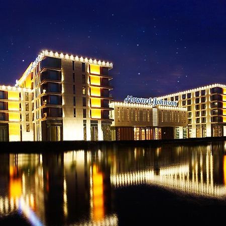 Howard Johnson Plaza Lingang Shanghai Nanhui Eksteriør billede