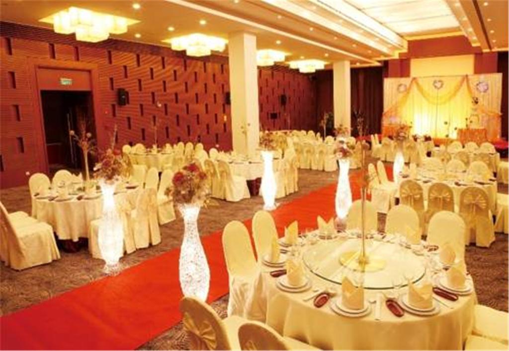 Howard Johnson Plaza Lingang Shanghai Nanhui Eksteriør billede