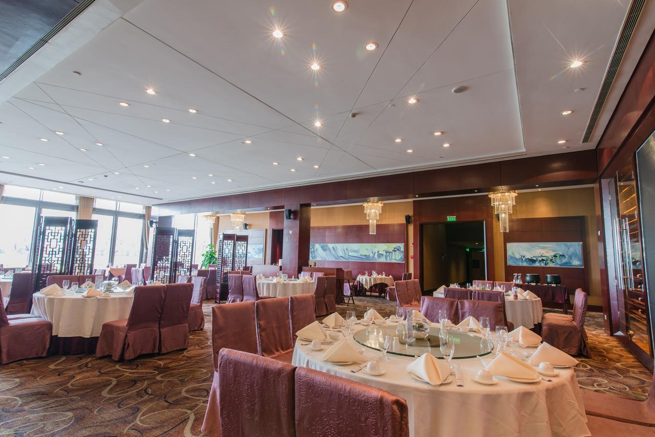 Howard Johnson Plaza Lingang Shanghai Nanhui Eksteriør billede